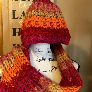 HAT AND SCARF SET PREOWNED